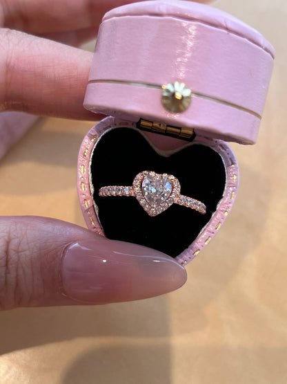 Glittering HeartRing™