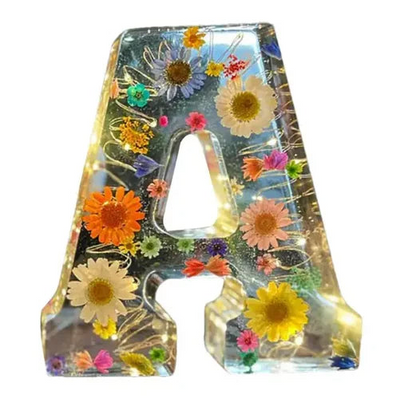 Bloom Glow Letters™ - Dried flowers + LED light!
