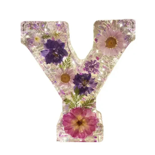 Bloom Glow Letters™ - Dried flowers + LED light!