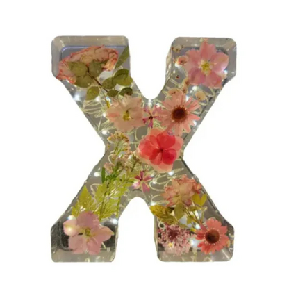 Bloom Glow Letters™ - Dried flowers + LED light!
