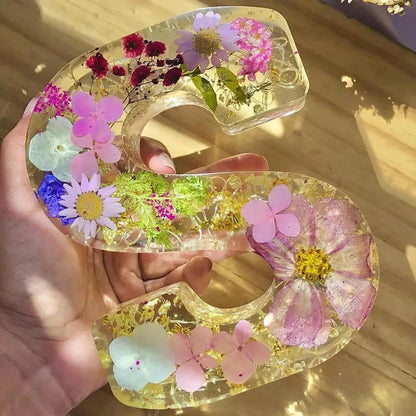 Bloom Glow Letters™ - Dried flowers + LED light!